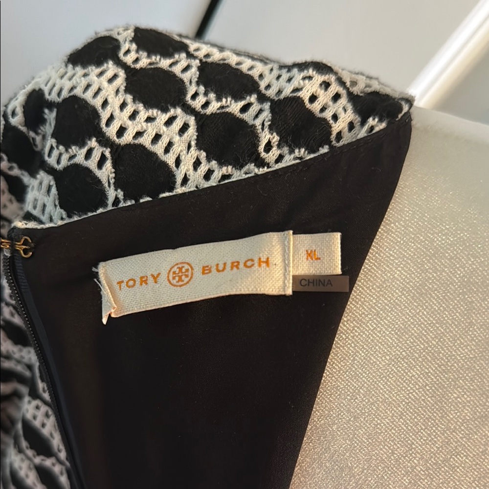 Tory Burch Black and White Geometric Midi Dress - Picture 2 of 4